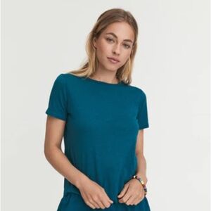 Something Navy Junko Crewneck Tee in Teal